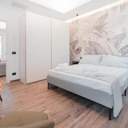 Al Cavaliere Design Downtown Apartment *